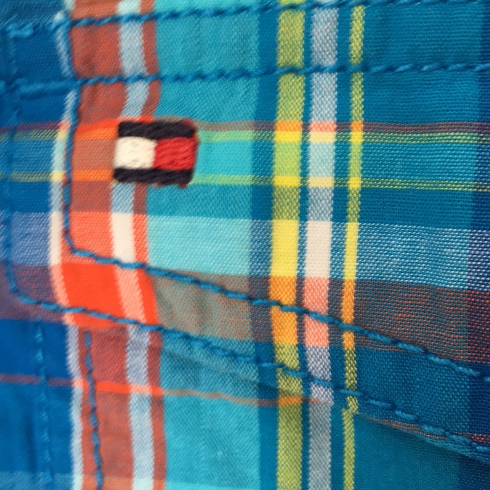 Button down authentic TH - Picture 3 of 3